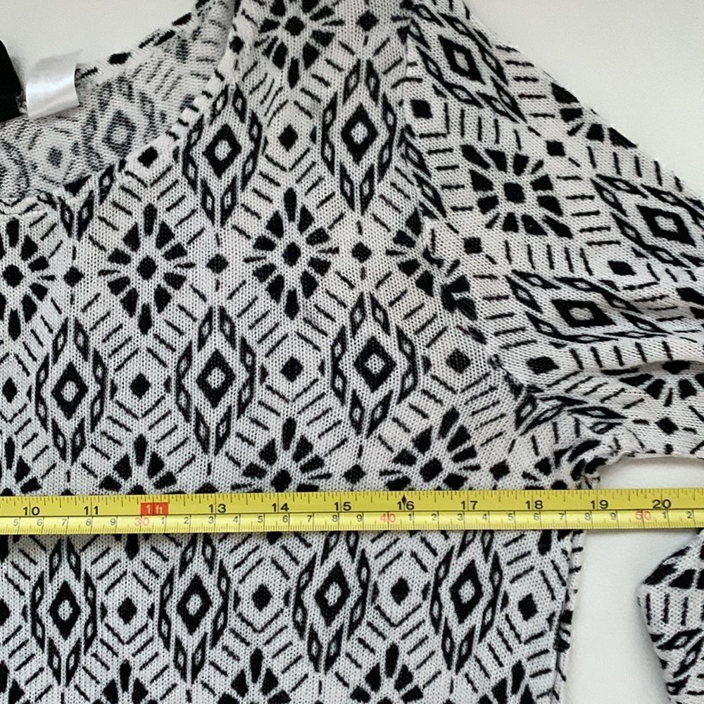 Divided Lace Bottom Top Size M - Picture 3 of 7